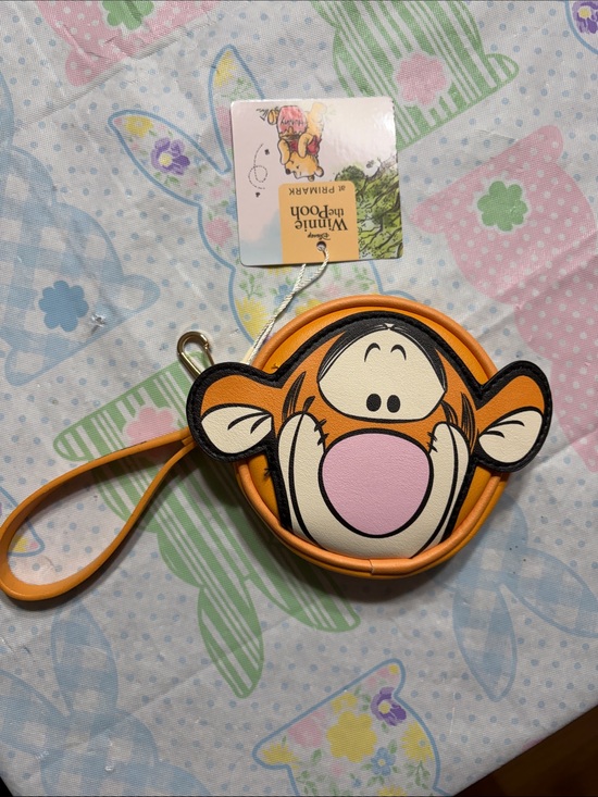 Disney Handbags - Disney Tigger Wristlet zip wallet Orange